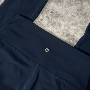 Navy lululemon leggings💙